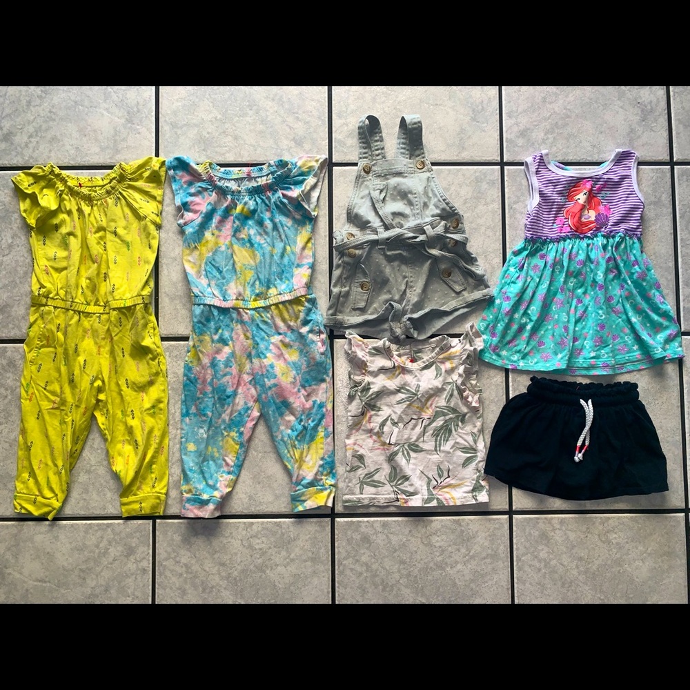 6 items!! Girl clothes lot Disney etc